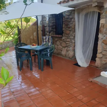 Gasthof Bilocale Da 2 A 4 Posti Letto In Baja Sardinia